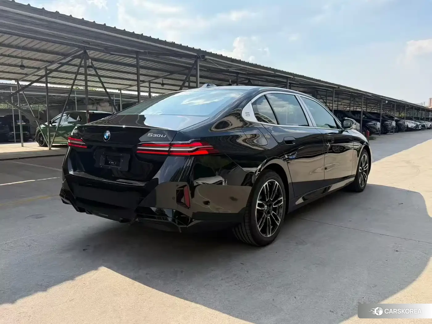 BMW 5 series 2026 Черный из Китая, фото 3