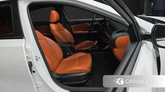 Kia The New K3 2nd generation 2022 Белый из Кореи, фото 3