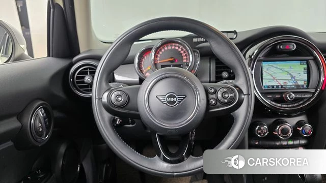 Mini Cooper 2019 Жемчужный цвет из Кореи, фото 3