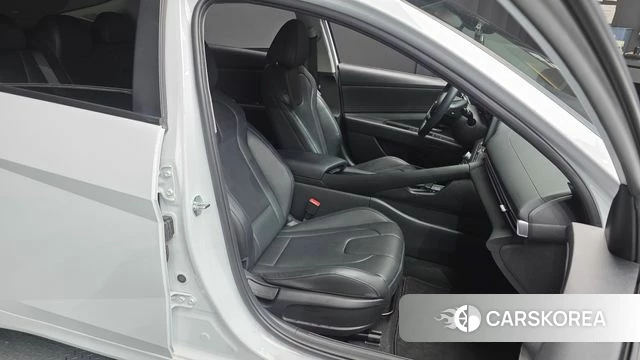 Hyundai Avante Hybrid (CN7) 2022 Белый из Кореи, фото 3