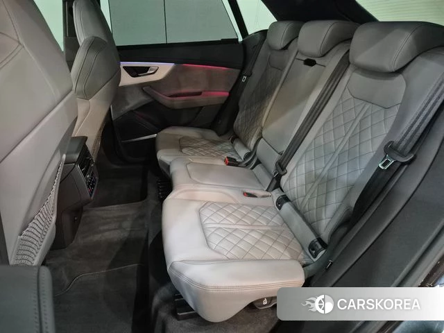 Audi Q8 (4M) 2026 Серый из Кореи, фото 3