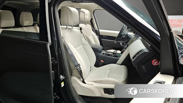 Land Rover Discovery 5 2022 Черный из Кореи, фото 3