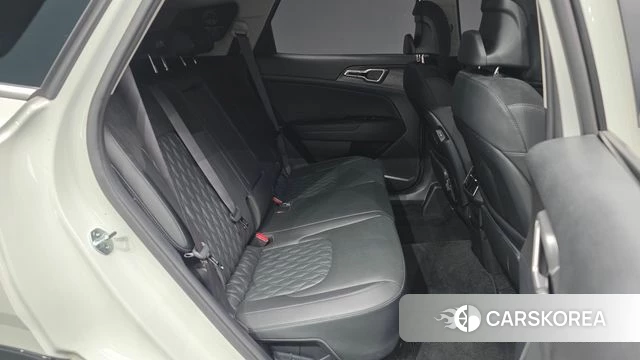 Kia Sportage 5th Generation Hybrid 2023 Белый из Кореи, фото 3