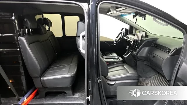 Hyundai Staria 2022 Черный из Кореи, фото 3