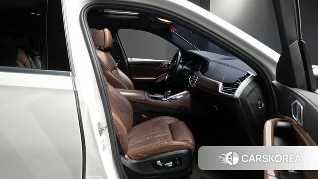 BMW X6 (G06) 2022 Белый из Кореи, фото 3