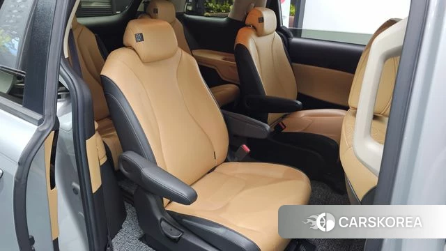 Kia Carnival 4th generation 2021 Серебряный из Кореи, фото 3