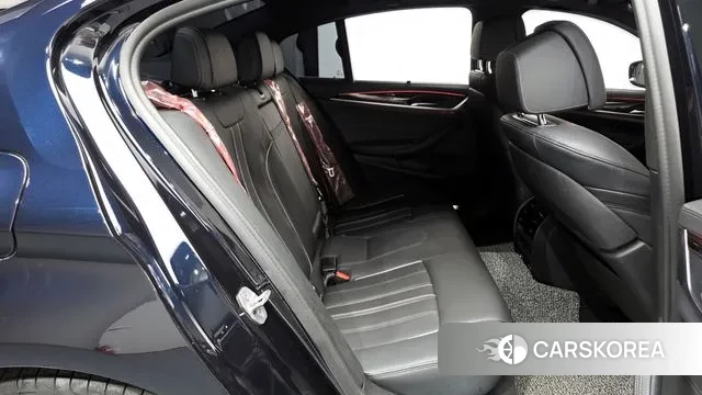 BMW 5 Series (G30) 2022 Черный из Кореи, фото 3