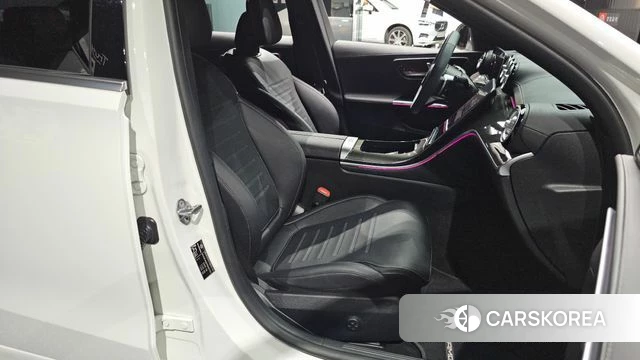 Mercedes-Benz C-Class W206 2022 Белый из Кореи, фото 3