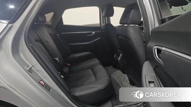 Hyundai Sonata (DN8) 2023 Серебряный из Кореи, фото 3