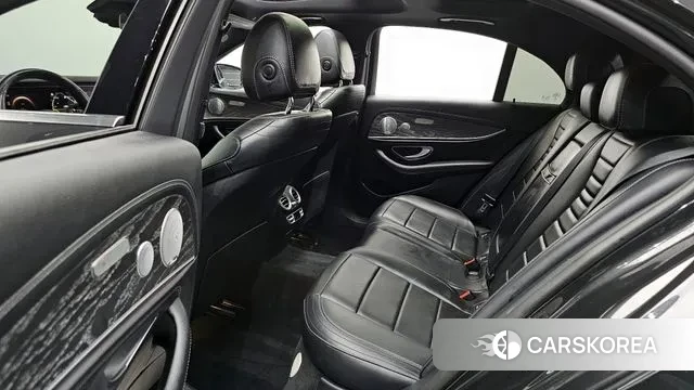 Mercedes-Benz E-Class W213 2021 Черный из Кореи, фото 3