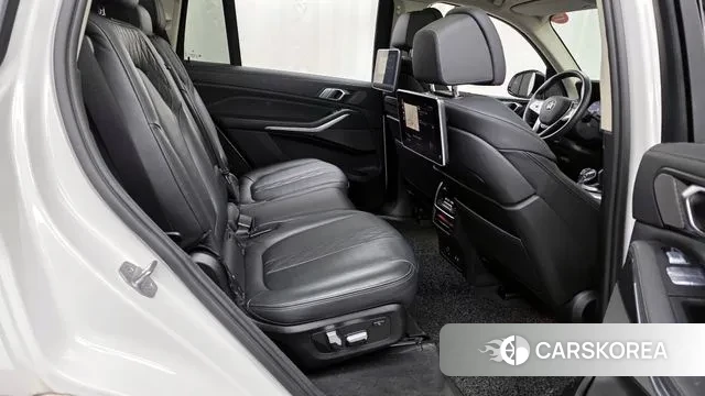 BMW X7 (G07) 2022 Белый из Кореи, фото 3