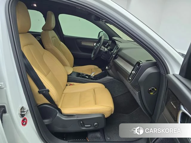 Volvo XC40 2020 Белый из Кореи, фото 3