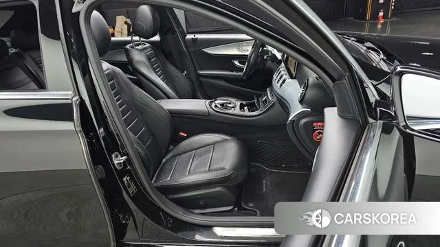 Mercedes-Benz E-Class W213 2019 Черный из Кореи, фото 3