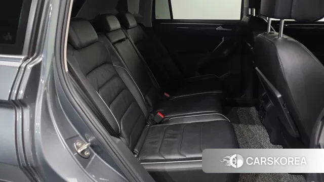 Volkswagen Tiguan second Generation 2020 Серый из Кореи, фото 3