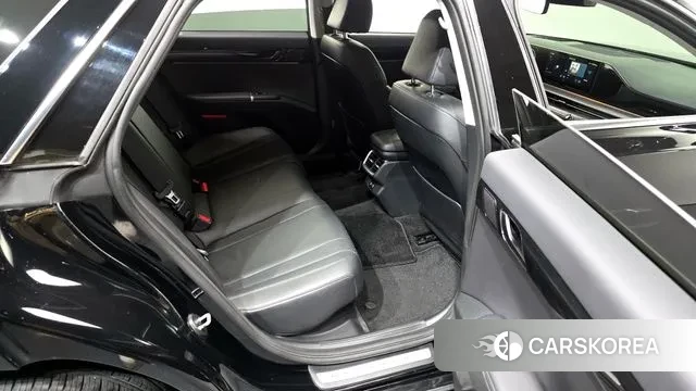 Hyundai Grandeur Hybrid (GN7) 2023 Черный из Кореи, фото 3