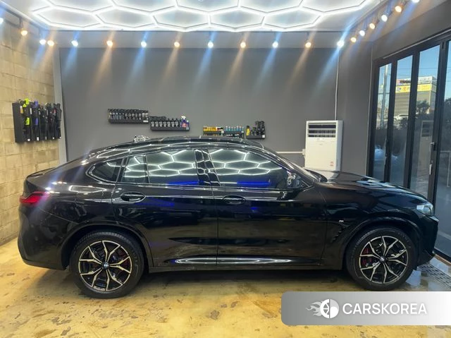 BMW X4 (G02) 2023 Черный из Кореи, фото 3