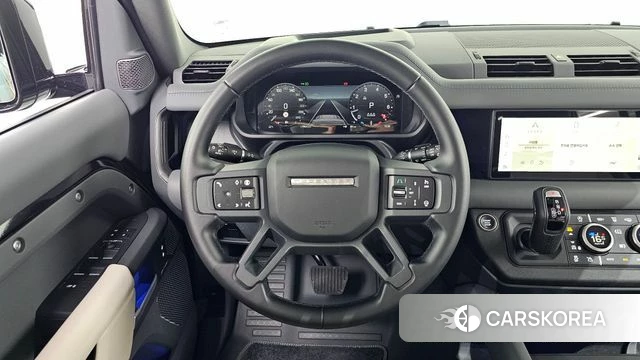 Land Rover Defender (L663) 2024 Черный из Кореи, фото 3