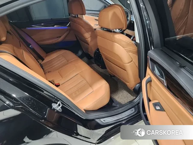 BMW 5 Series (G30) 2023 Черный из Кореи, фото 3