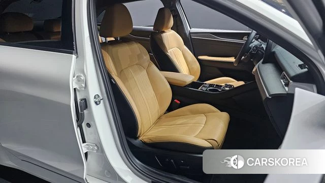Kia K5 3rd generation 2023 Белый из Кореи, фото 3