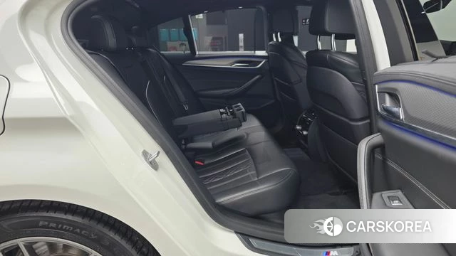 BMW 5 Series (G30) 2019 Белый из Кореи, фото 3