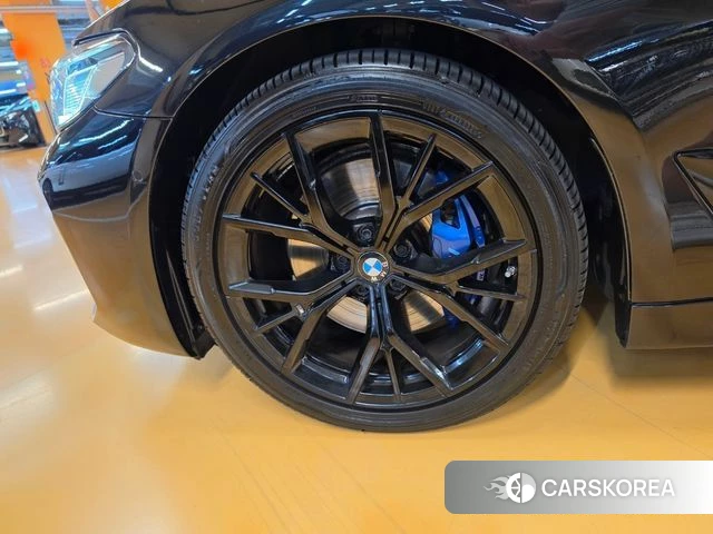 BMW 5 Series (G30) 2021 Черный из Кореи, фото 3