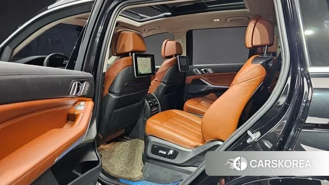 BMW X7 (G07) 2022 Черный из Кореи, фото 3