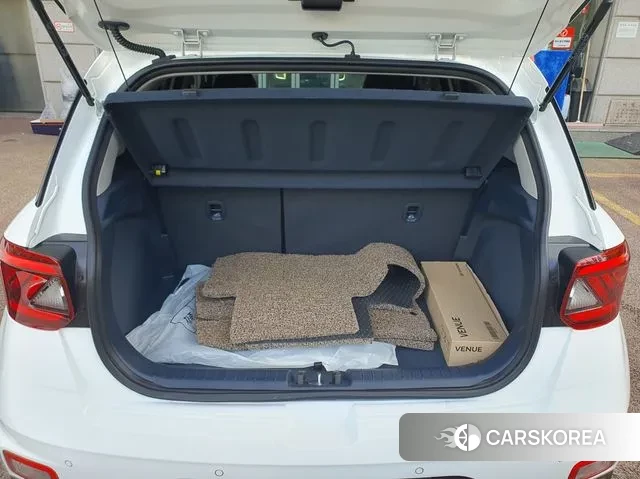 Hyundai Venue 2021 Белый из Кореи, фото 3