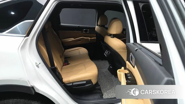 Kia Sorento 4th Generation 2023 Белый из Кореи, фото 3