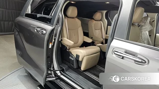 Toyota Sienna 4th Generation 2023 Серый из Кореи, фото 3