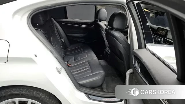 BMW 5 Series (G30) 2019 Черный из Кореи, фото 3