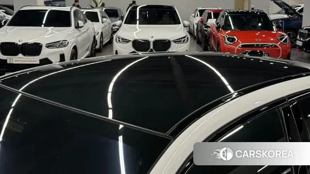 BMW 5 Series (G60) 2023 Белый из Кореи, фото 3