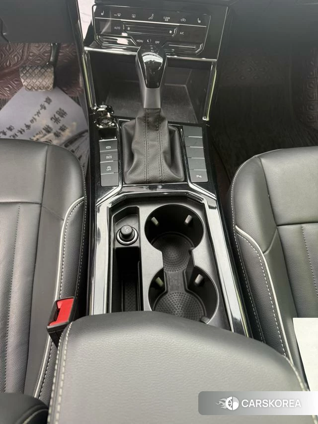 Volkswagen Passat 2023 Черный из Китая, фото 3