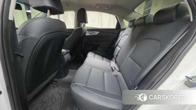 Kia The New K3 2nd generation 2022 Белый из Кореи, фото 3