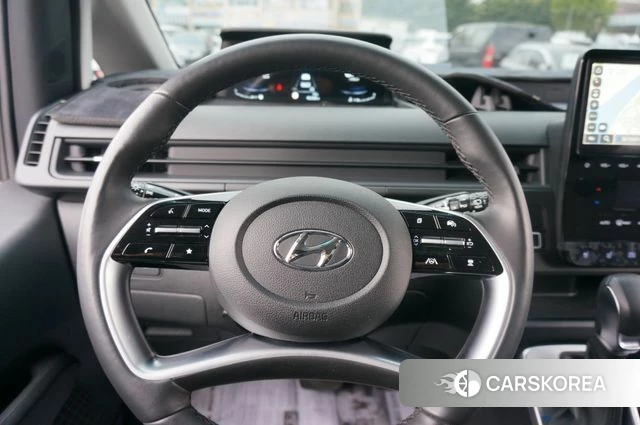 Hyundai Staria 2023 Серебряный из Кореи, фото 3