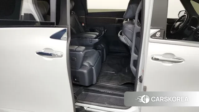 Toyota Alphard 4th Generation 2023 Белый из Кореи, фото 3