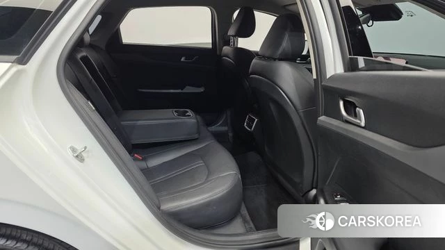 Kia The New K5 3rd generation 2023 Белый из Кореи, фото 3