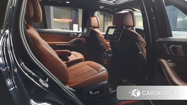 BMW X7 (G07) 2021 Черный из Кореи, фото 3