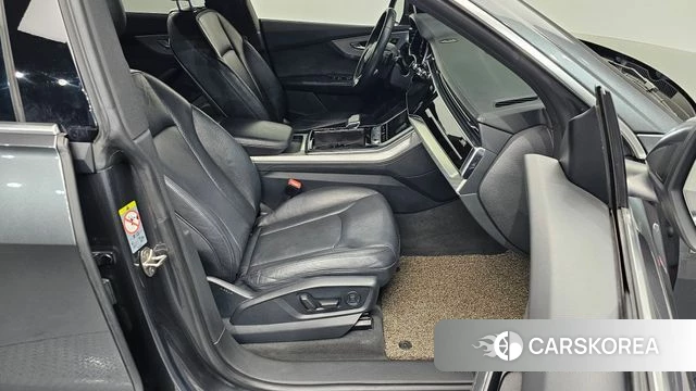 Audi Q8 (4M) 2021 Серый из Кореи, фото 3