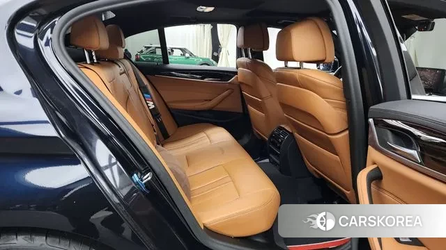 BMW 5 Series (G30) 2021 Черный из Кореи, фото 3