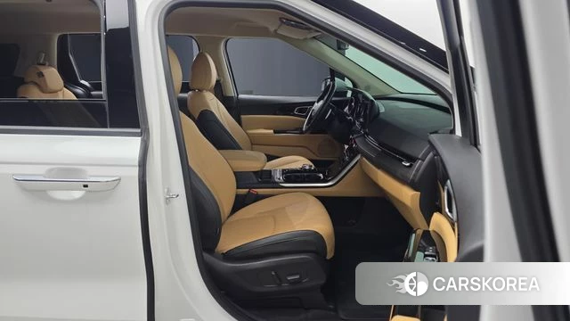 Kia Carnival 4th generation 2023 Белый из Кореи, фото 3