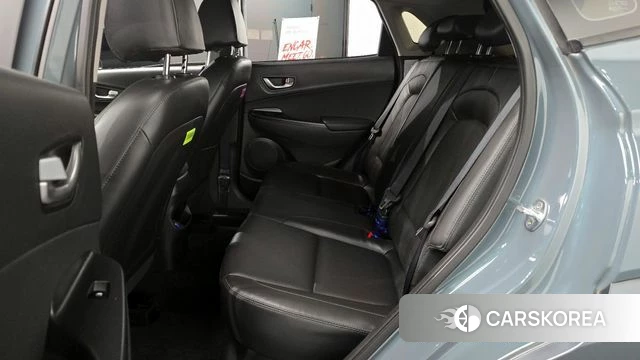 Hyundai The New Kona 2022 Светло-серебряный цвет из Кореи, фото 3
