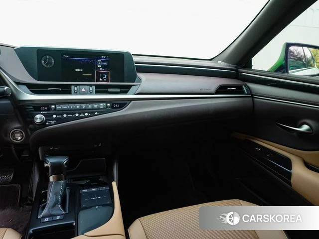 Lexus ES 2021 Белый из Китая, фото 3