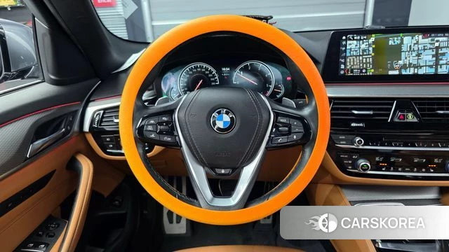 BMW 5 Series (G30) 2018 Небесно-голубой из Кореи, фото 3