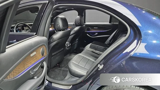 Mercedes-Benz E-Class W213 2022 Синий из Кореи, фото 3