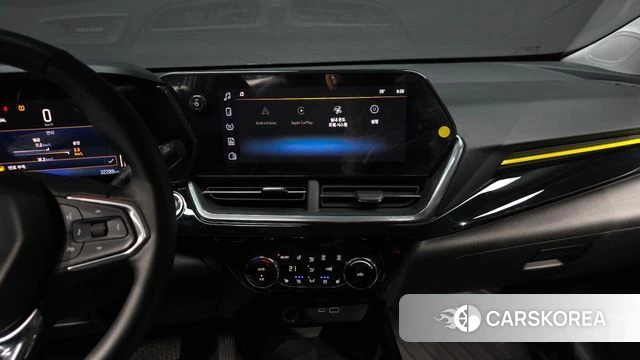 Chevrolet (GM Daewoo) Trax Crossover 2023 Белый из Кореи, фото 3