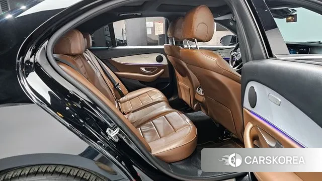 Mercedes-Benz E-Class W213 2021 Черный из Кореи, фото 3