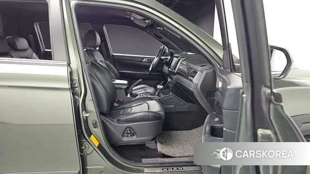 Ssangyong The New Rexton Sports Cannes 2023 Темно-зеленый из Кореи, фото 3