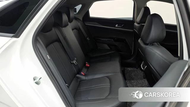 Kia The New K5 3rd generation 2024 Белый из Кореи, фото 3