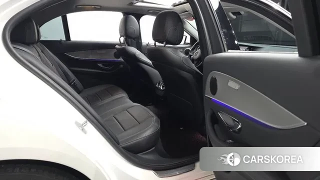 Mercedes-Benz E-Class W213 2018 Белый из Кореи, фото 3