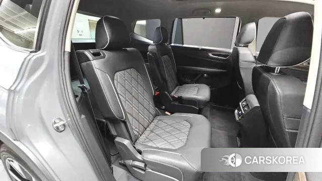 Volkswagen Atlas 2025 Серебристо-серый из Кореи, фото 3